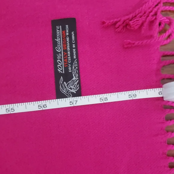 100% Cashmere Hot Pink Fringe Scarf Wrap Shawl Soft Luxury - Picture 3 of 4